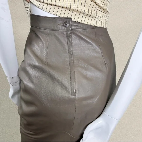 Vintage Vakko Genuine Leather Midi Skirt - Taupe/Mushroom - Made in USA - Size 4 - Picture 3 of 8